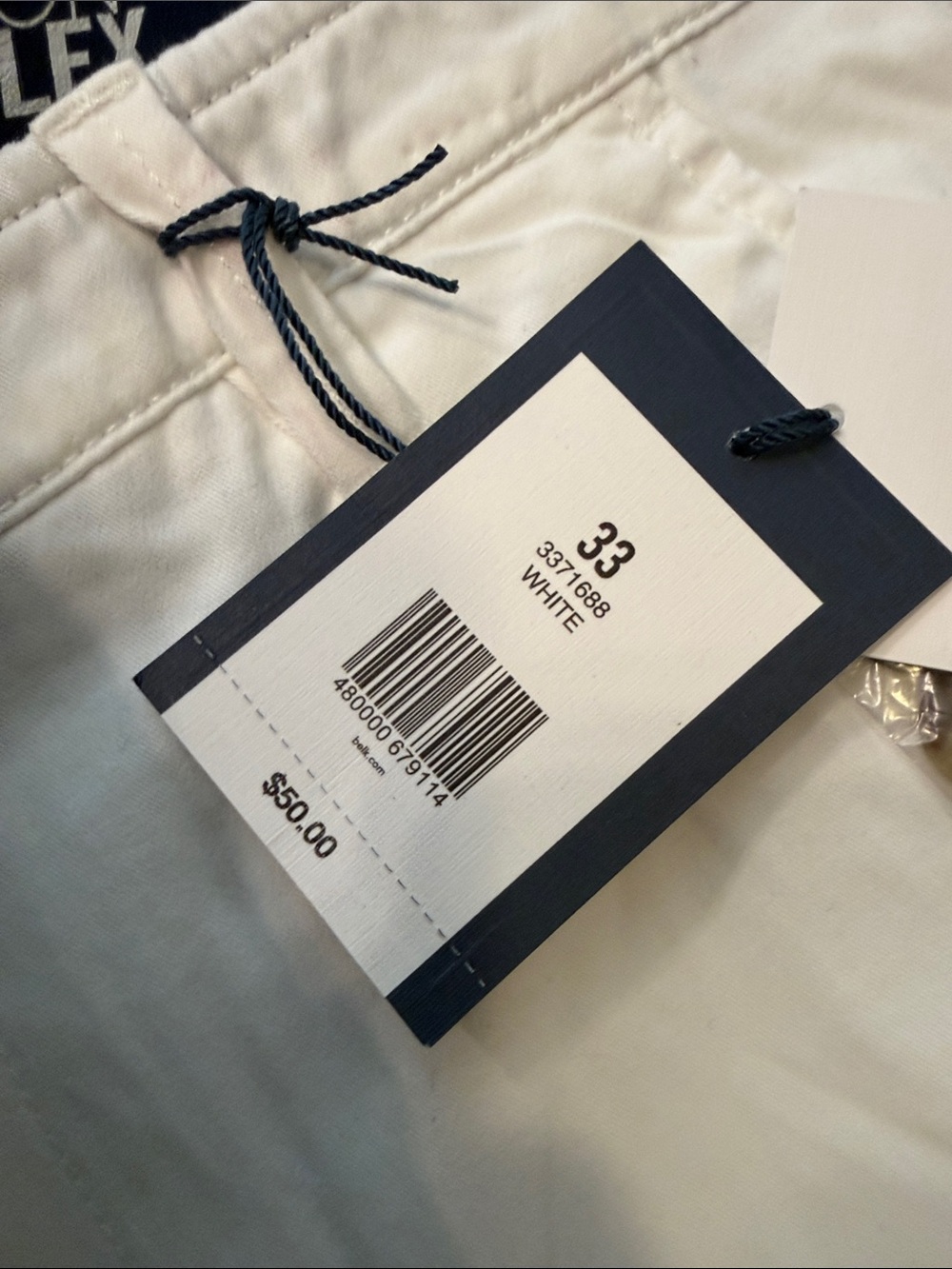 crown & ivy White Flat-Front Men’s Shorts - Picture 4 of 4